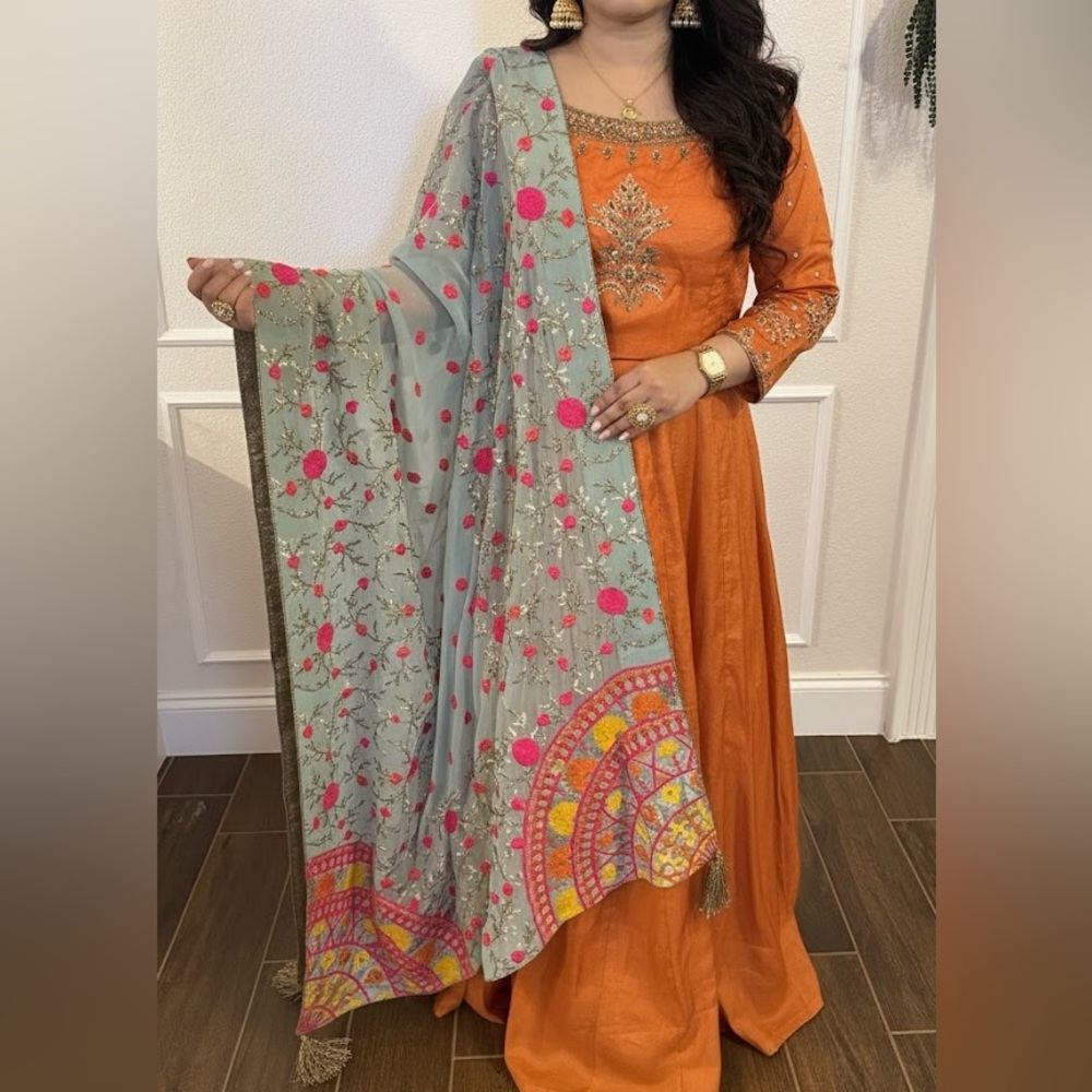 Floor-length Anarkali Indian Suit | size M | Rust and Mint Green EUC